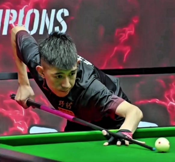 凭借其高清 凭借其高清